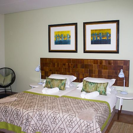 Auas Safari Lodge Falena 外观 照片