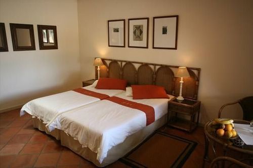 Auas Safari Lodge Falena 外观 照片